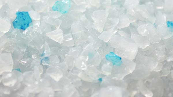 Silikatstreu in Form von Kristallen.